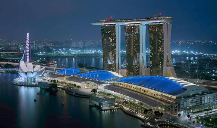 Singapore-Singapore The Shoppes at Marina Bay Sands is one of the largest luxury shopping malls in Singapore with a fully transparent design!